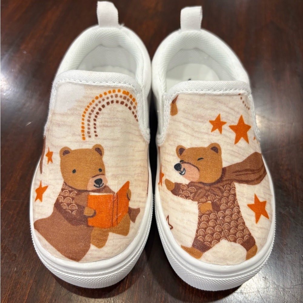 Kids Bear Print Slip-On Shoes - White and Brown